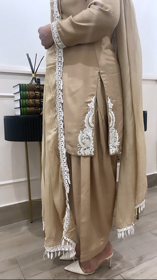 BEIGE OUTFIT WITH WHITE EMBROIDERY